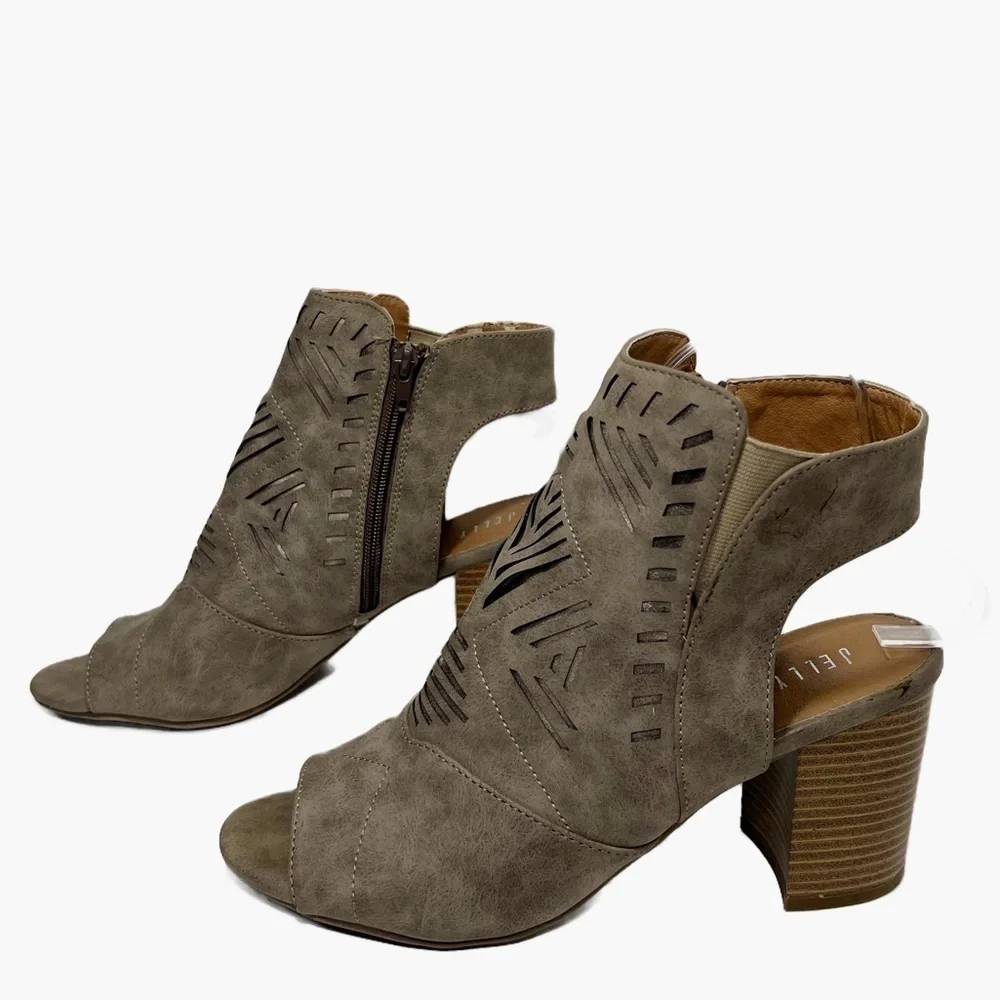 Jelly Pop Paisley Tan Laser Cut Open Toe Booties Women’s size 10